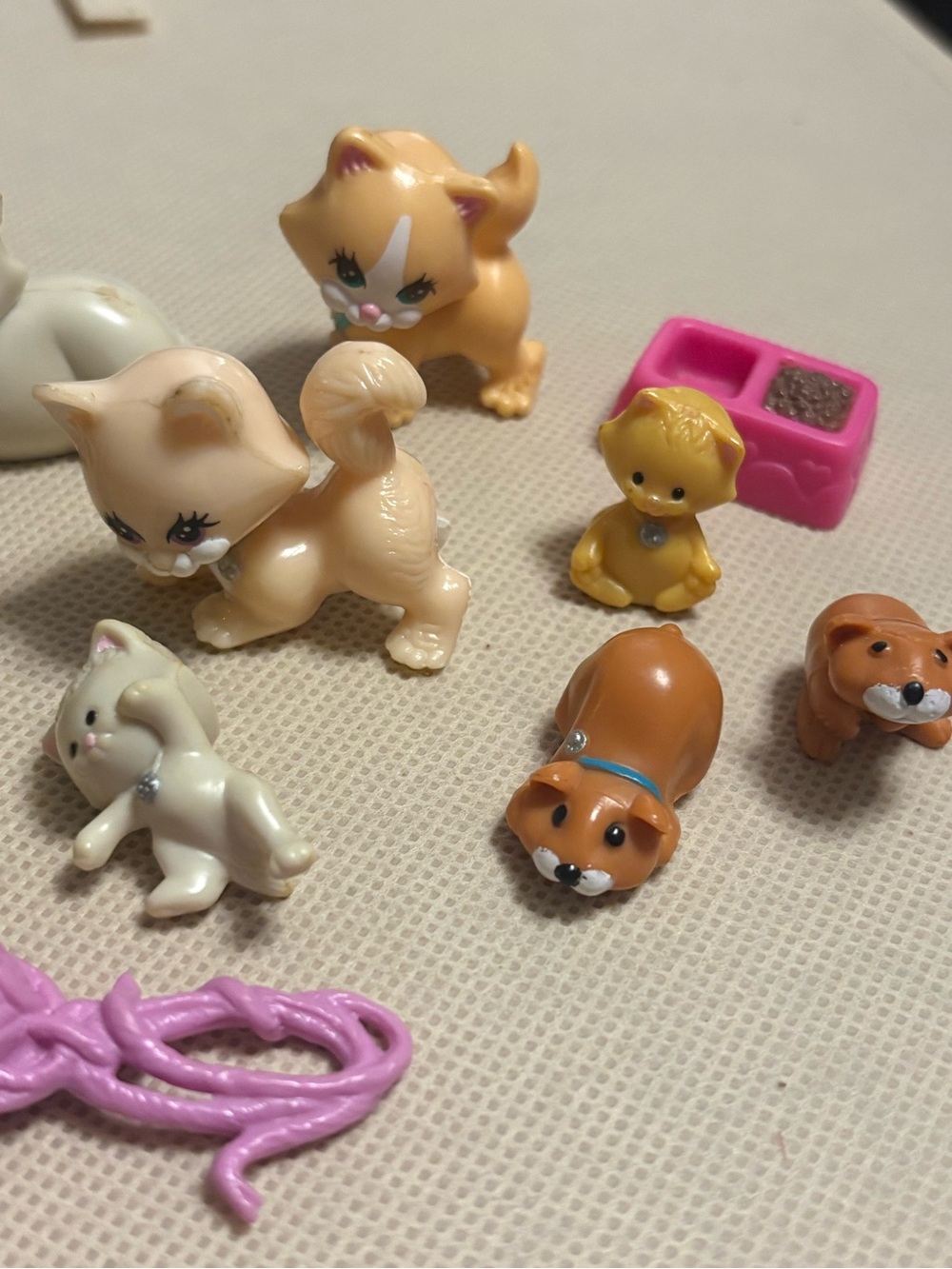 Vintage 1993-1994 Littlest Pet Shop - Picture 3 of 3